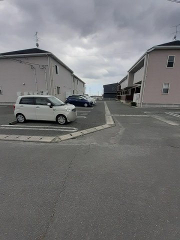 エヴァーグリーン・センターの駐車場