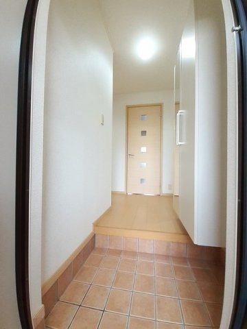 メゾンソレイユの玄関