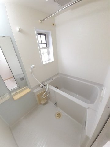 メゾンソレイユの浴室