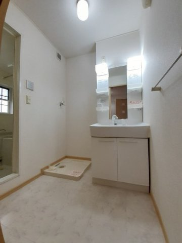 メゾンソレイユの洗面所