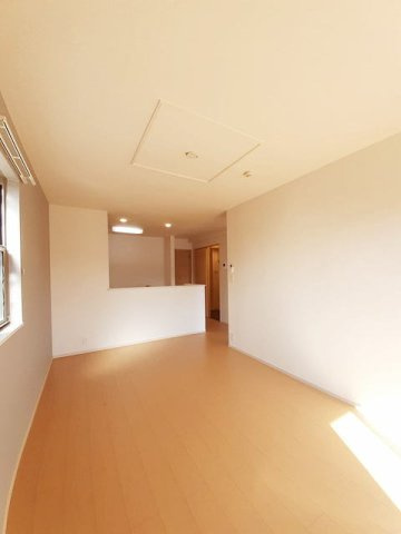 グリーンコーポ城南Ⅰの居間・リビング