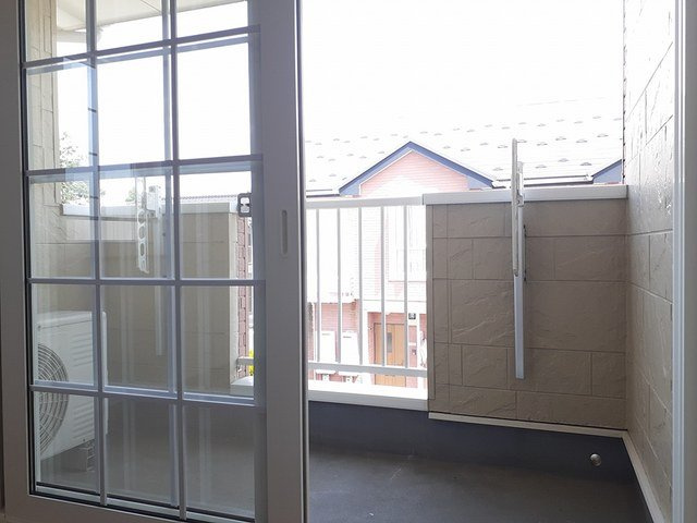 プール・トゥジュールＡのバルコニー