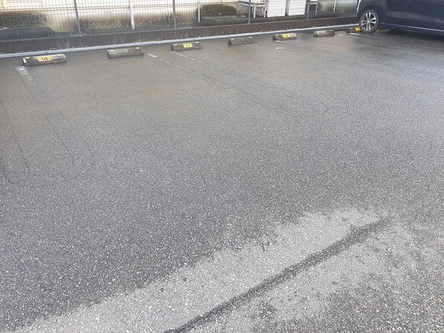 メルシ－ＡＩ・Ｅの駐車場