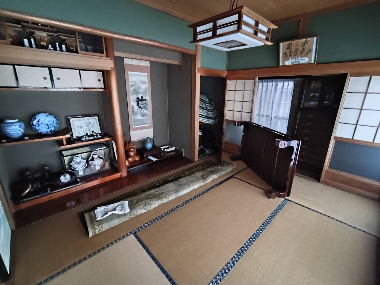 西条市周布348-6の和室