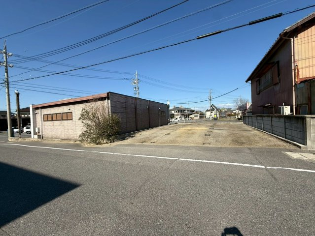 半田新居町貸店舗の外観