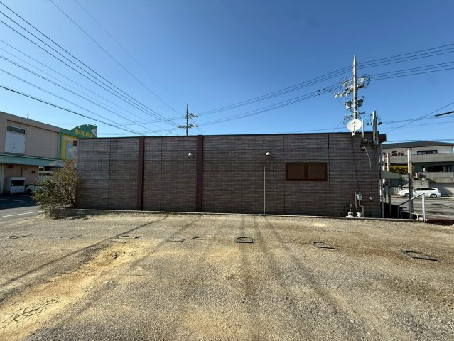 半田新居町貸店舗の外観