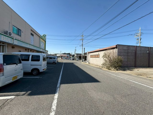 半田新居町貸店舗の周辺