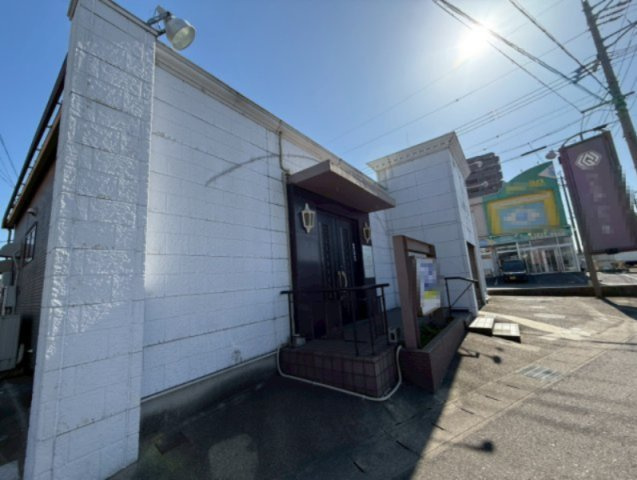 半田新居町貸店舗の外観