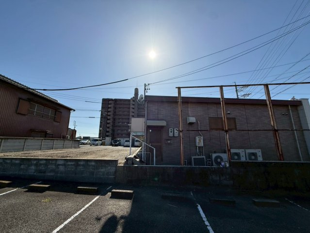 半田新居町貸店舗の外観