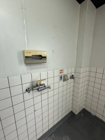 川西市萩原台西３丁目の店舗一部のその他