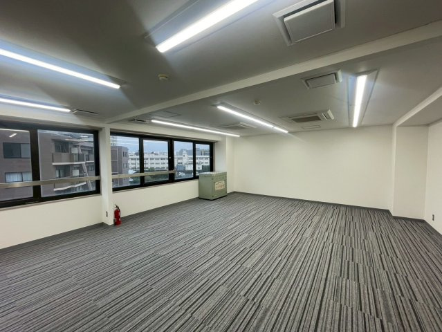 ビジネスタワー入間の内装