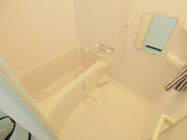 第3コーポ岡村の浴室