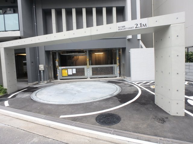 プライマルシティ神楽坂の駐車場