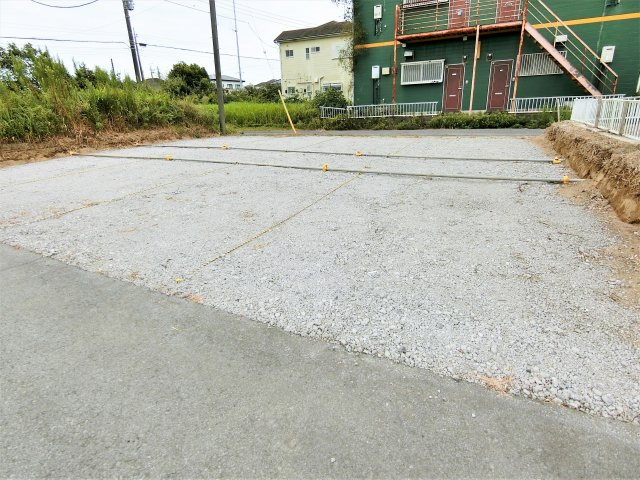 ネクサス作田の駐車場