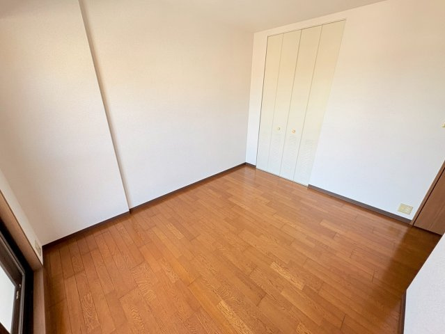 ハイツ本山の居間・リビング