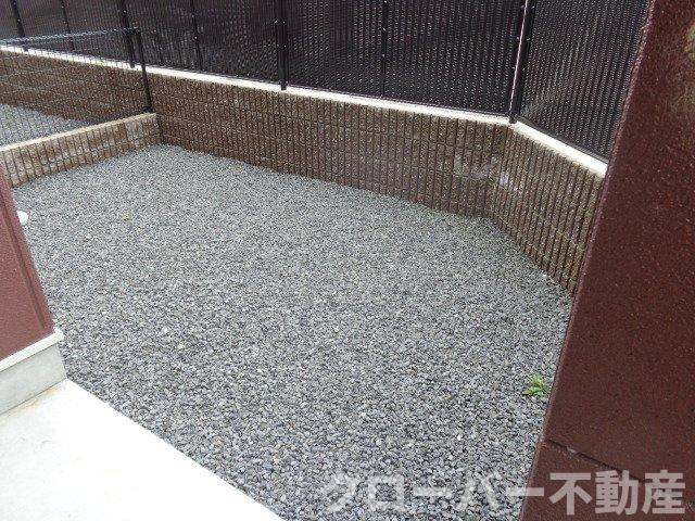 ヴァンルージュⅡのバルコニー|専用庭