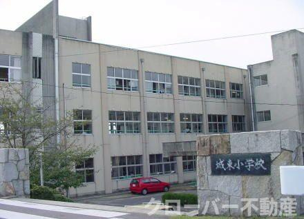 ヴァンルージュⅡの周辺|丸亀市立城東小学校まで1,927ｍ
