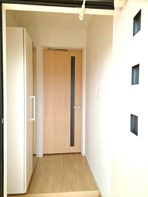 ヌーベルの玄関