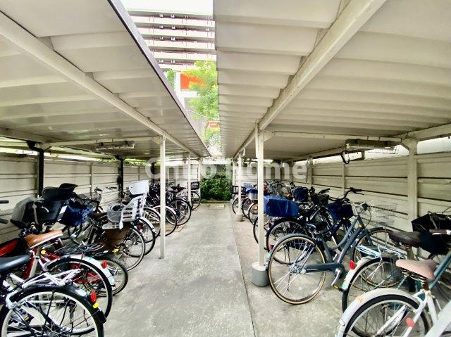 エクセル大島の駐輪場|【自転車置き場】最新の空き状況や費用などの詳細は担当スタッフまでお問い合わせください。