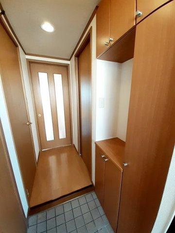 ビレッジコートⅡの玄関