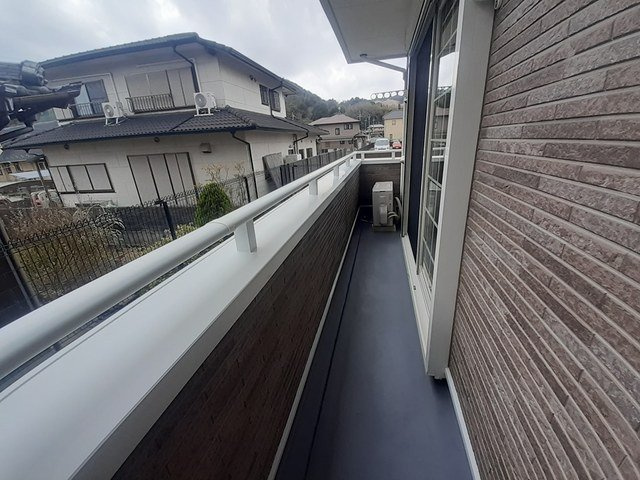 サニーヒル藤原台のバルコニー