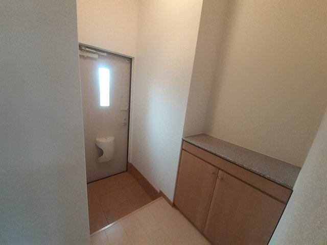 サニーヒル藤原台の玄関