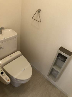 【トイレ】 | グランラシュレ A棟 | 温水洗浄暖房便座