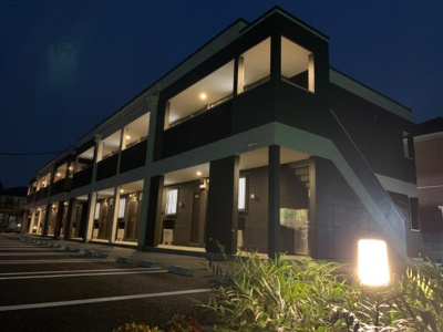 【エントランス】 | ライズ（rise) | 外観写真（夜）