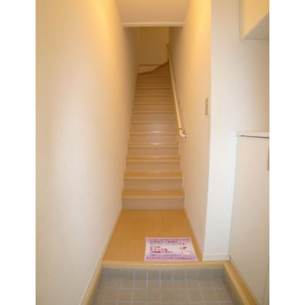 ガーデンコート富士見台の玄関