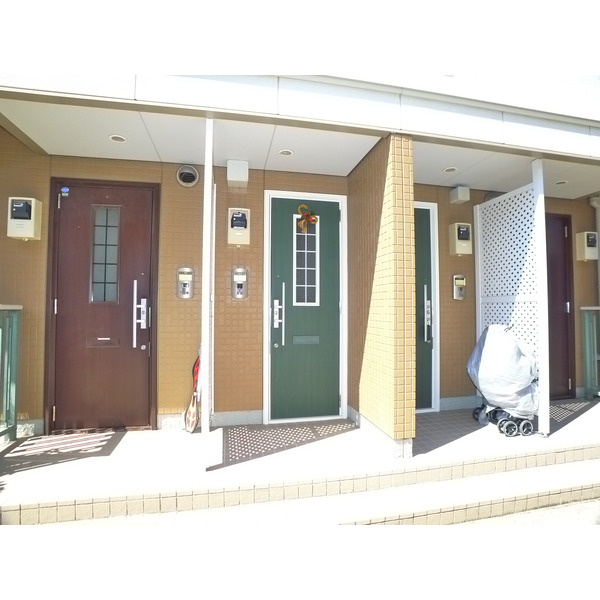 ガーデンコート富士見台のエントランス