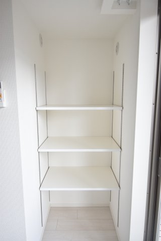 レオンコンフォート難波クレアの収納