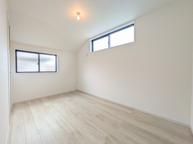 八王子市　中野町　新築一戸建て　２期の子供部屋|～2階5.0帖の洋室　2面採光で明るく風通しの良いお部屋です～