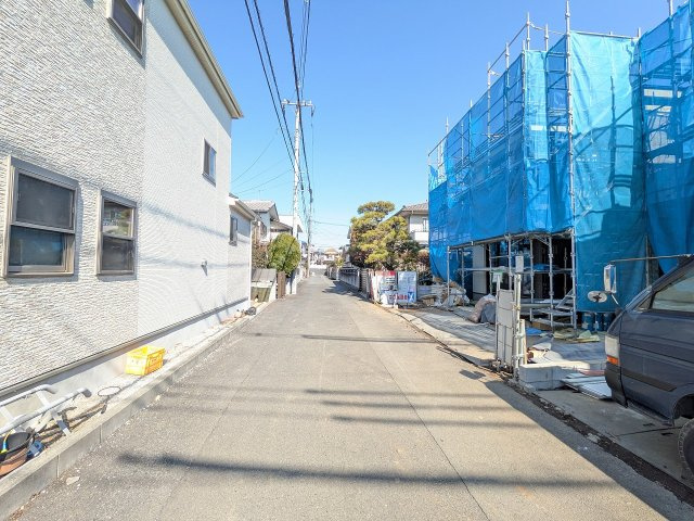 八王子市　中野町　新築一戸建て　２期の前面道路含む現地写真|～北西側4.5ｍ道路に面しています～
