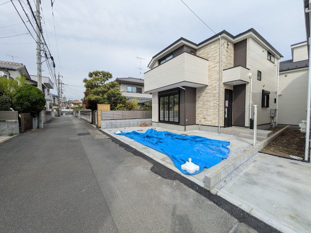 八王子市　中野町　新築一戸建て　２期の前面道路含む現地写真|～北西側4.5ｍ道路に面しています～