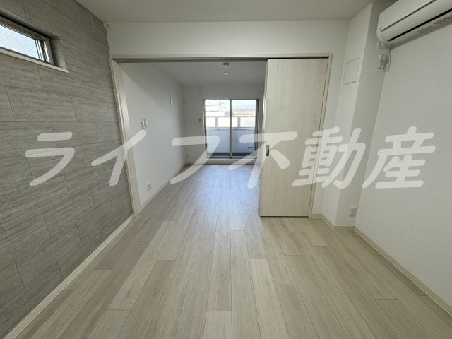 クリエオーレ東山町の内装|明るい室内です