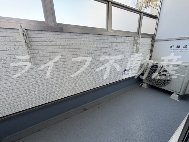 クリエオーレ東山町のバルコニー|暖かな日差しのふりそそぐバルコニー