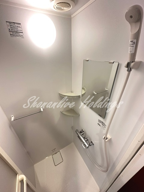 ラ・ホーヤ藤沢の浴室|シャワールームです