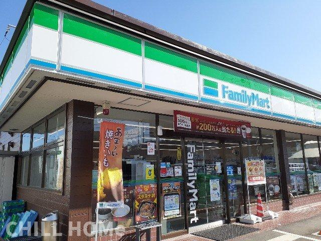 グラジオラス　Ⅱの周辺|ファミリーマート石原町店まで450m
当社、チルホームのHPもご覧ください(^^)/物件情報多数♪