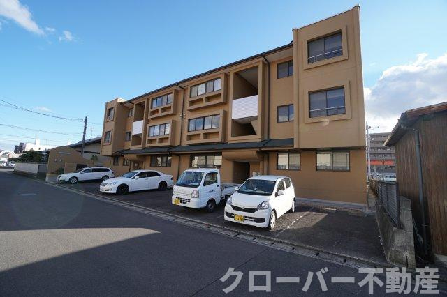 リベルテ東山のエントランス