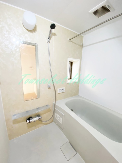 藤沢市善行７丁目のアパートの浴室