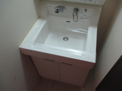 【洗面所】 | アドバンス新大阪５ | シャンプードレッサー付きで女性の方に良いですね