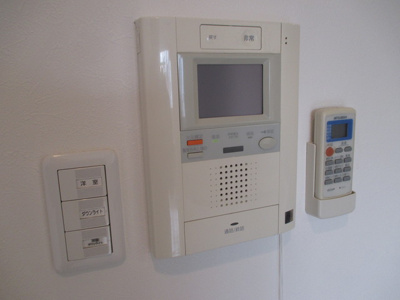 【セキュリティ】 | アドバンス新大阪５ | モニターホンで対面しなくてもいいので安心です