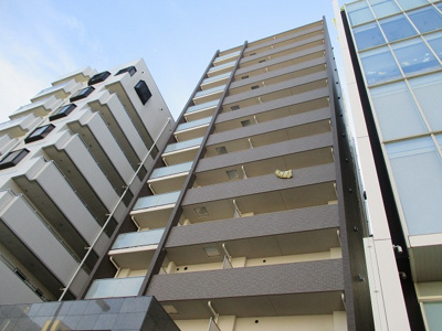 【外観】 | アドバンス新大阪５ | 高級感のある外観ですね