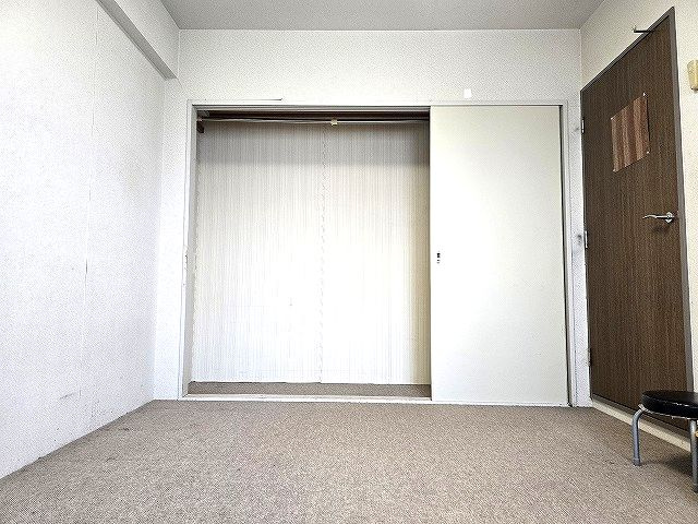 アーネスト鴨部の洋室