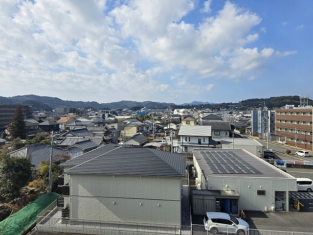 アーネスト鴨部のその他