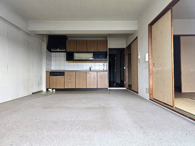 アーネスト鴨部の居間・リビング