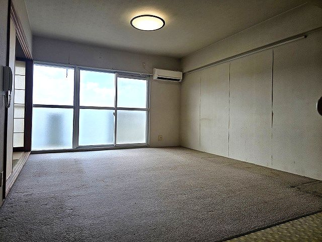 アーネスト鴨部の居間・リビング