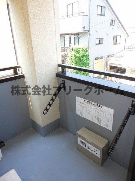 小金井市本町５丁目の賃貸マンションのバルコニー