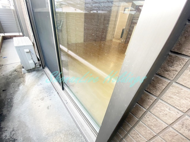 横浜市栄区飯島町のアパートのバルコニー