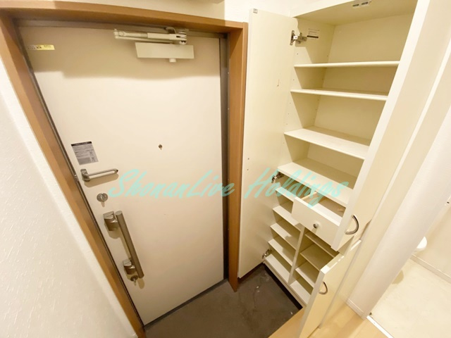 モントレー大船の玄関